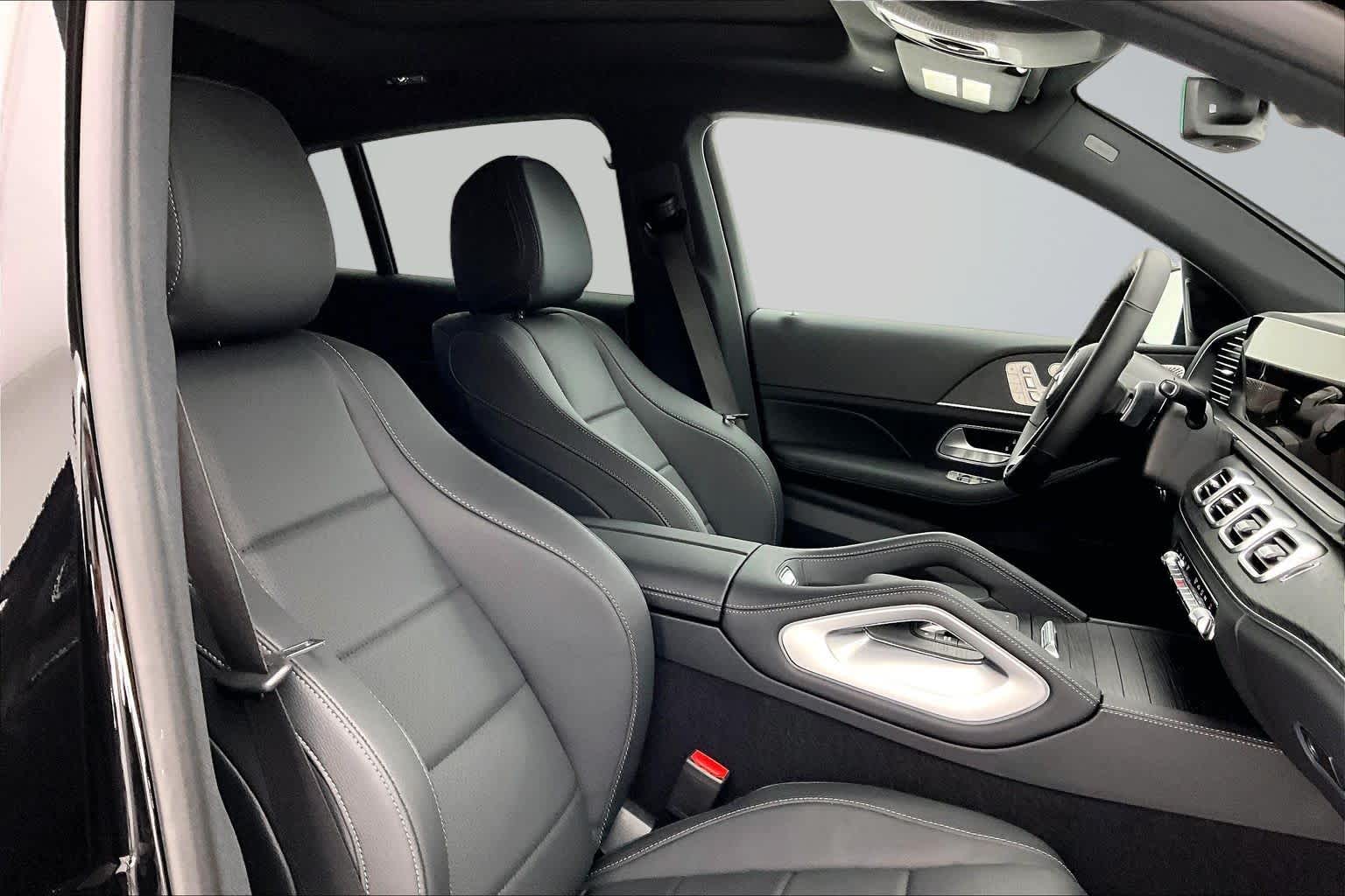 Thumbnail: 2026 Mercedes-Benz GLE - 14