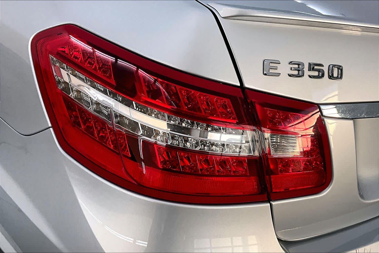 Thumbnail: 2012 Mercedes-Benz E-Class - 25