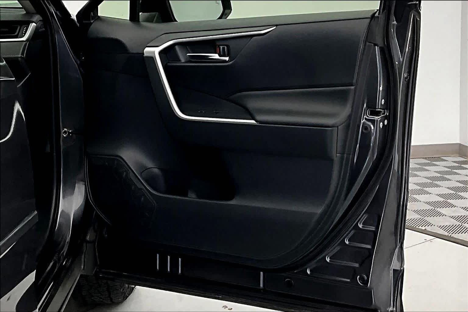 Thumbnail: 2023 Toyota RAV4 - 24