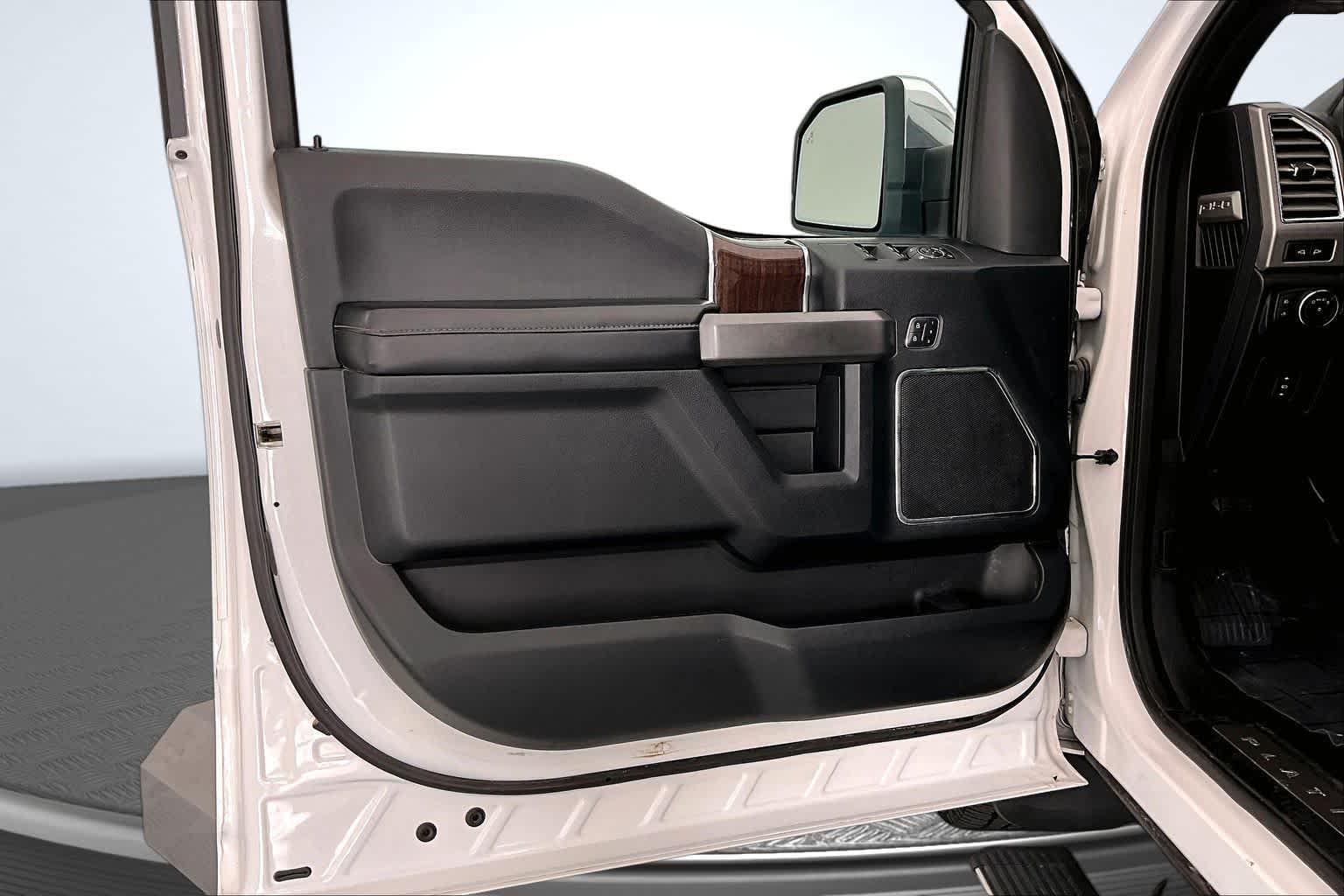 Thumbnail: 2016 Ford F-150 - 23