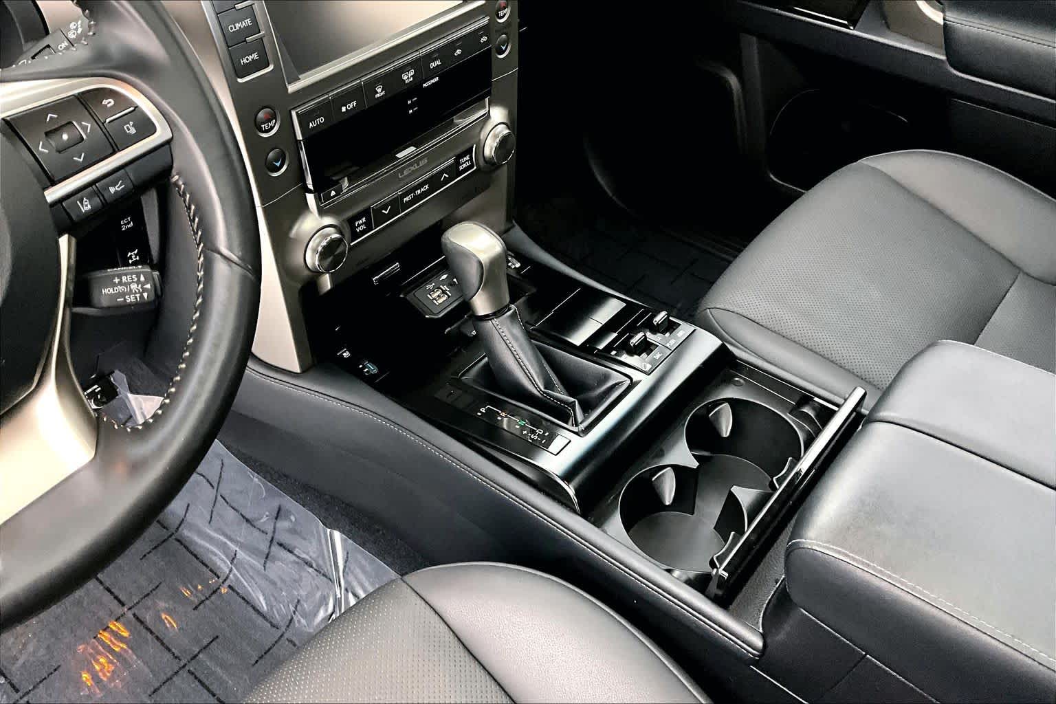 Thumbnail: 2021 Lexus GX - 17
