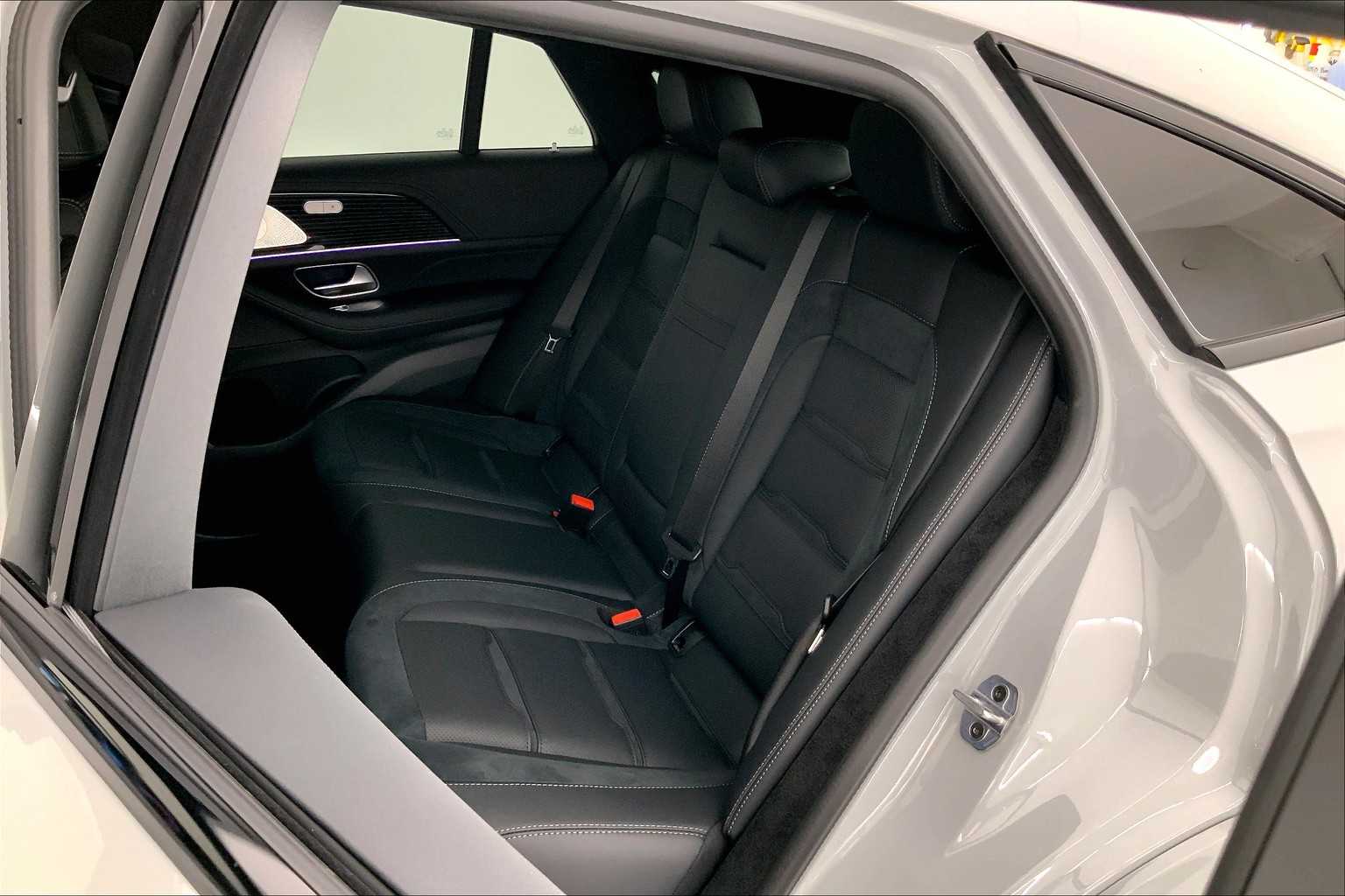 Thumbnail: 2026 Mercedes-Benz GLE - 13