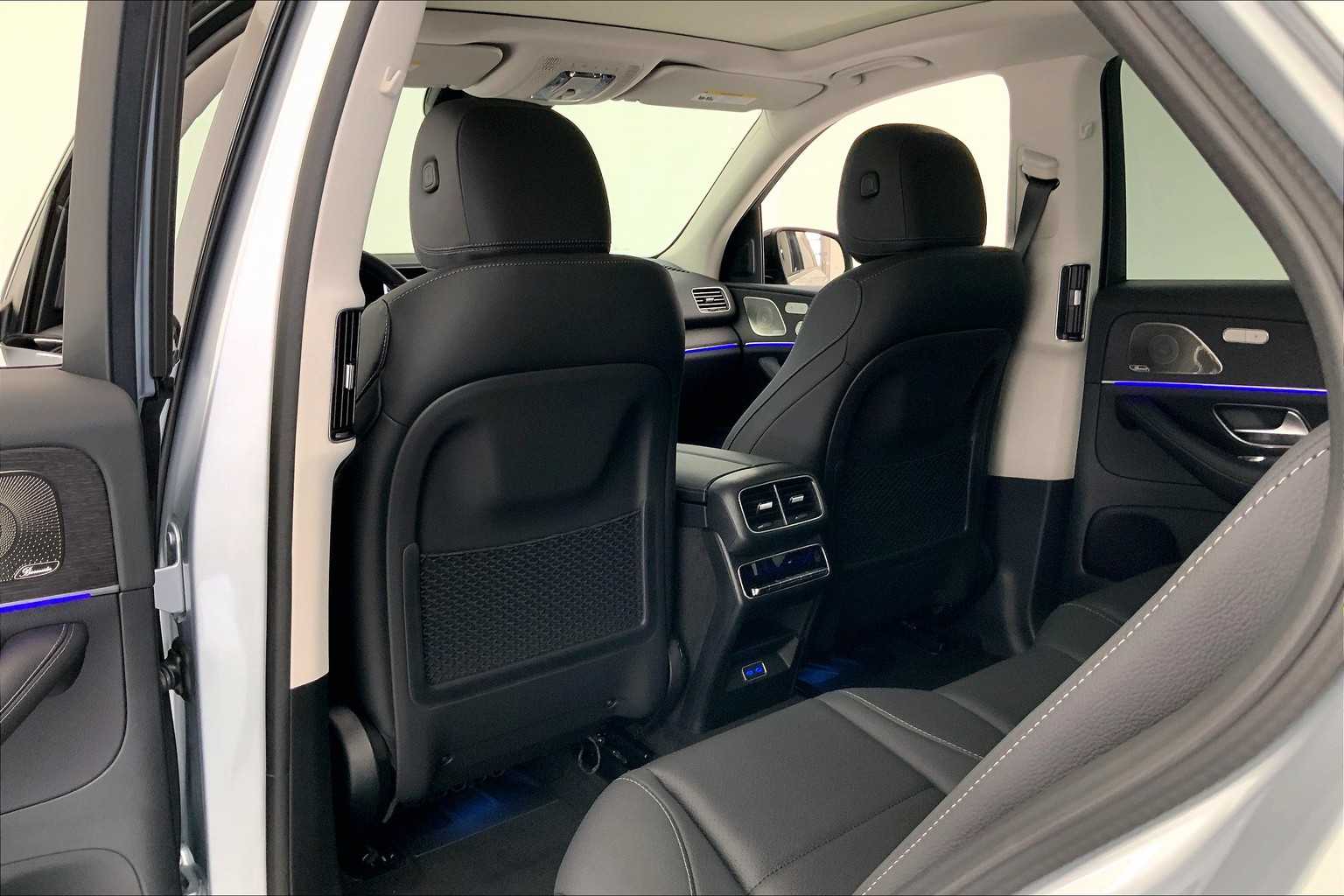 Thumbnail: 2026 Mercedes-Benz GLE - 12