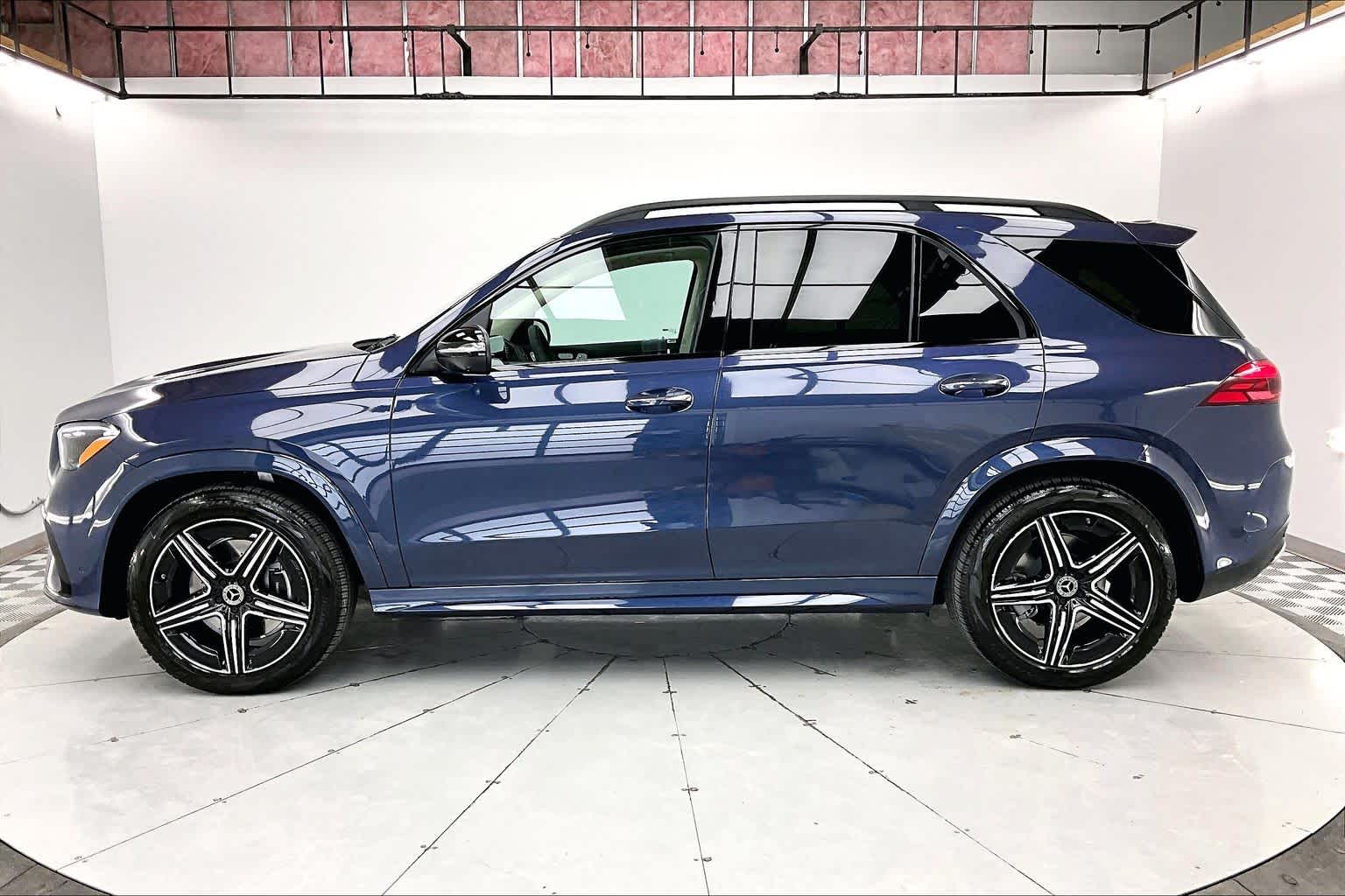 Thumbnail: 2026 Mercedes-Benz GLE - 3