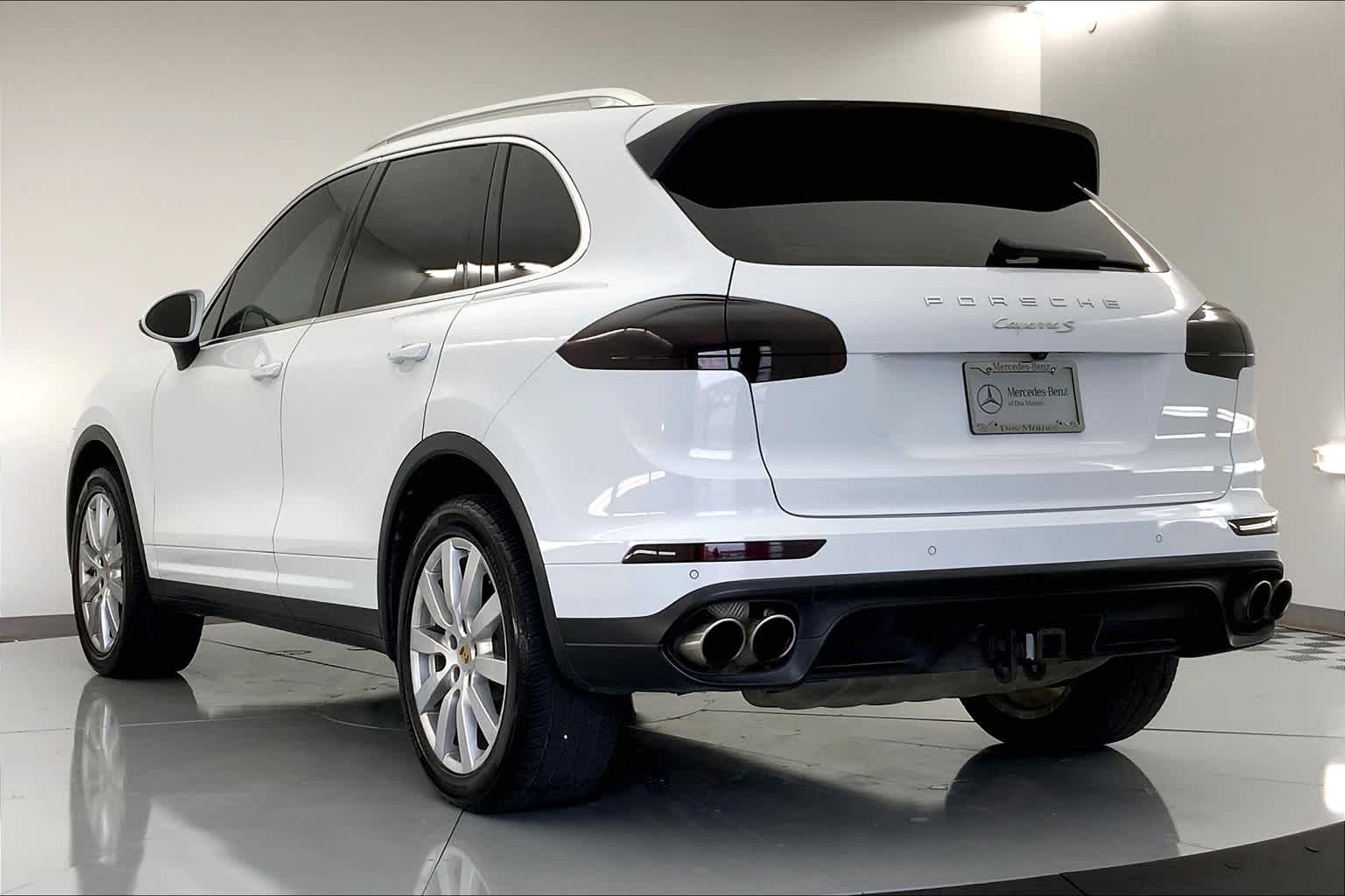 Thumbnail: 2015 Porsche Cayenne - 4