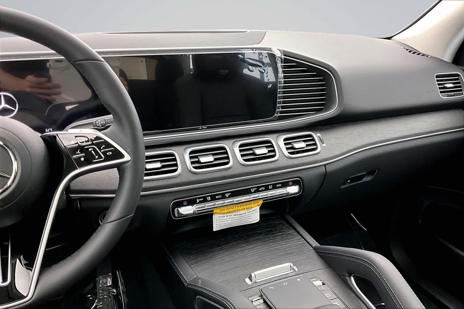 Thumbnail: 2026 Mercedes-Benz GLE - 16