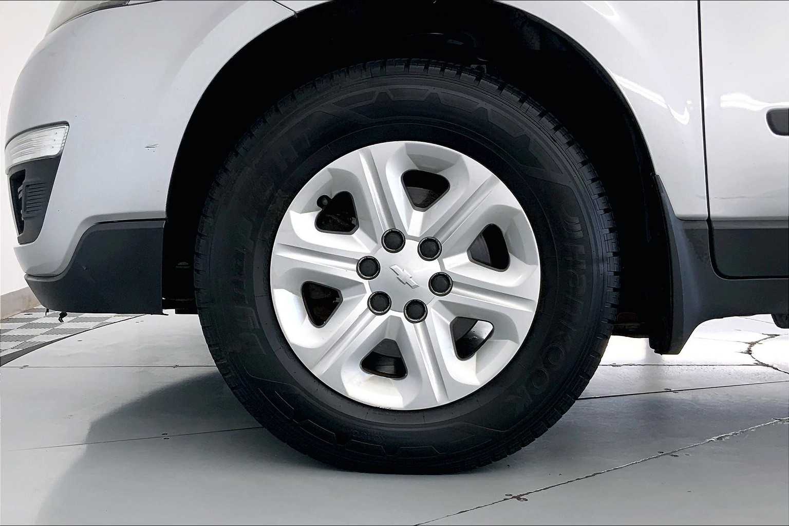 Thumbnail: 2014 Chevrolet Traverse - 8