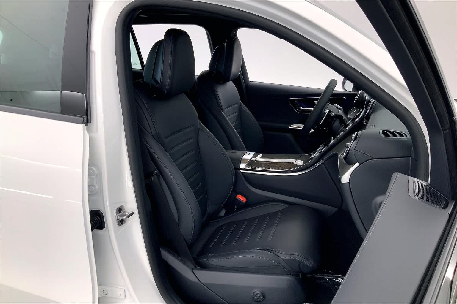 Thumbnail: 2025 Mercedes-Benz GLC - 14