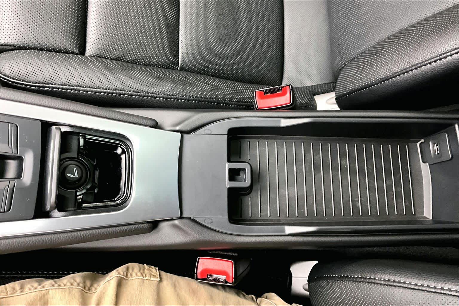 Thumbnail: 2017 Porsche 911 - 26