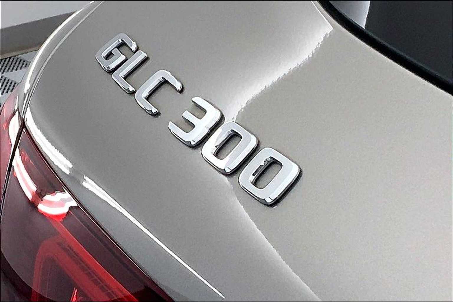 Thumbnail: 2022 Mercedes-Benz GLC - 7