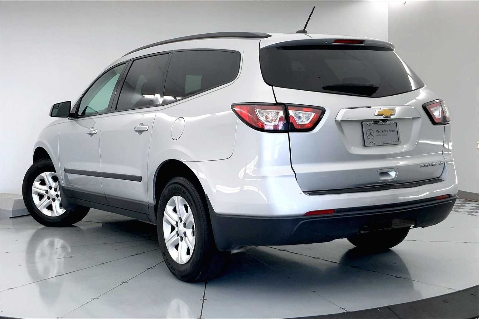 Thumbnail: 2014 Chevrolet Traverse - 4