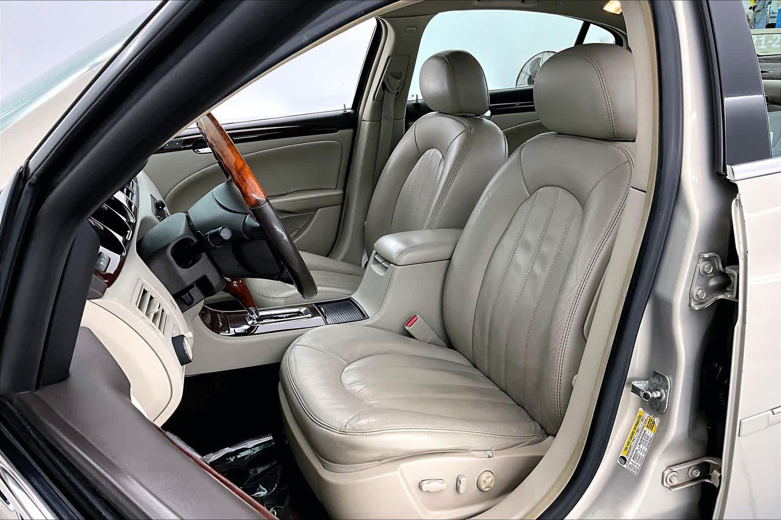 Thumbnail: 2008 Buick Lucerne - 11