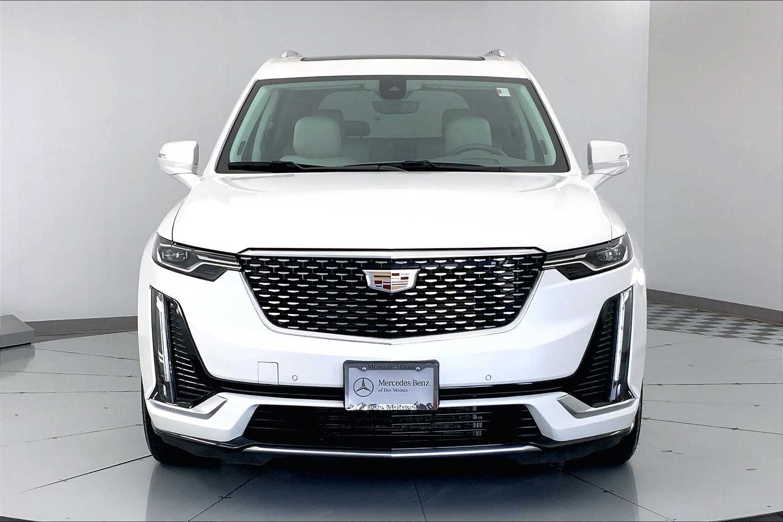 Thumbnail: 2022 Cadillac XT6 - 6