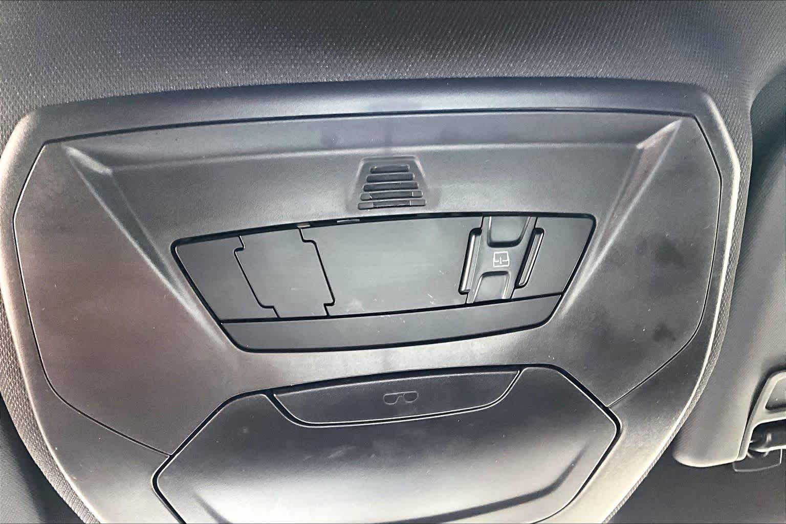 Thumbnail: 2014 Ford Focus - 28
