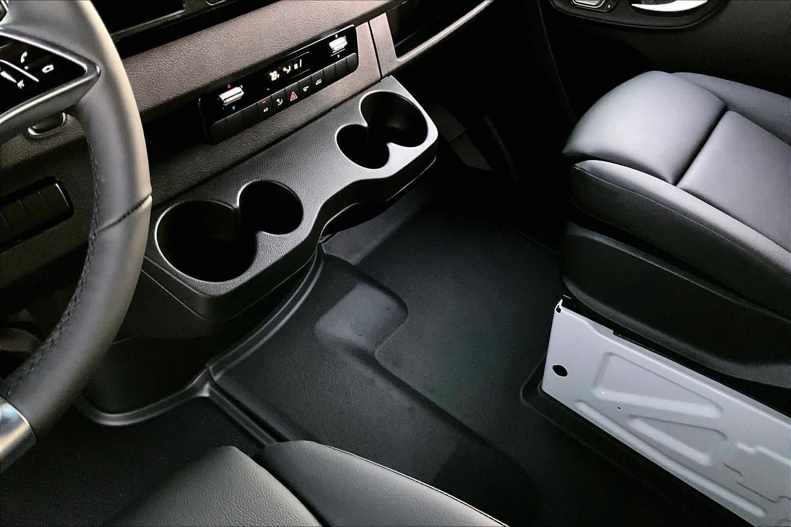 Thumbnail: 2026 Mercedes-Benz Sprinter - 16