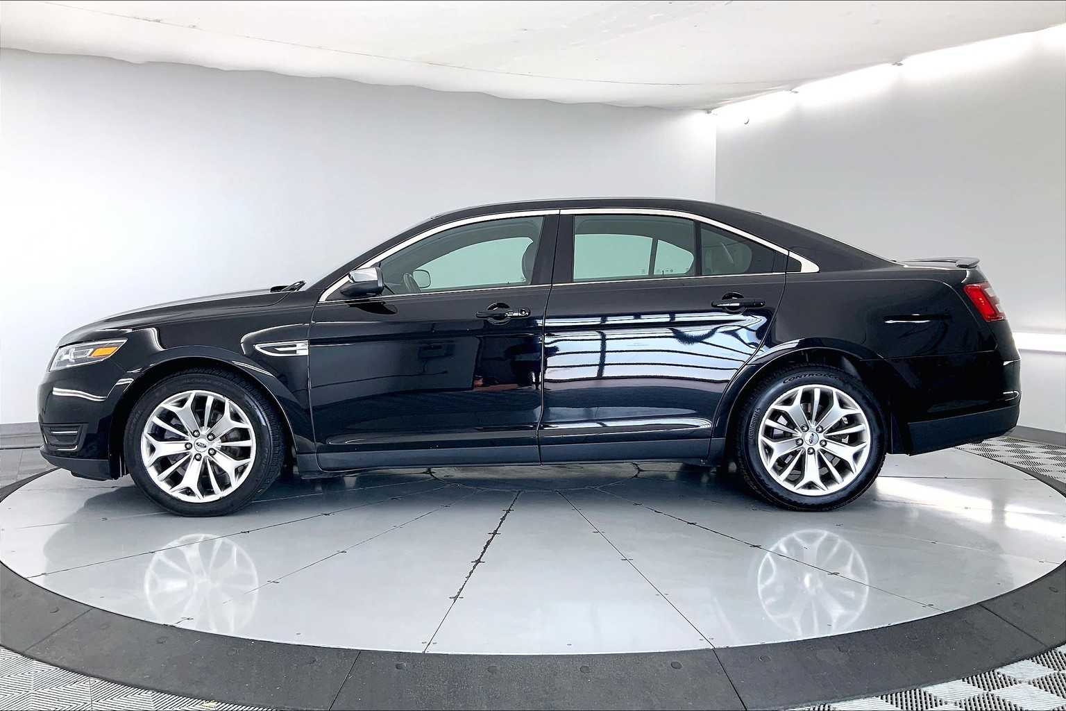 Thumbnail: 2017 Ford Taurus - 3