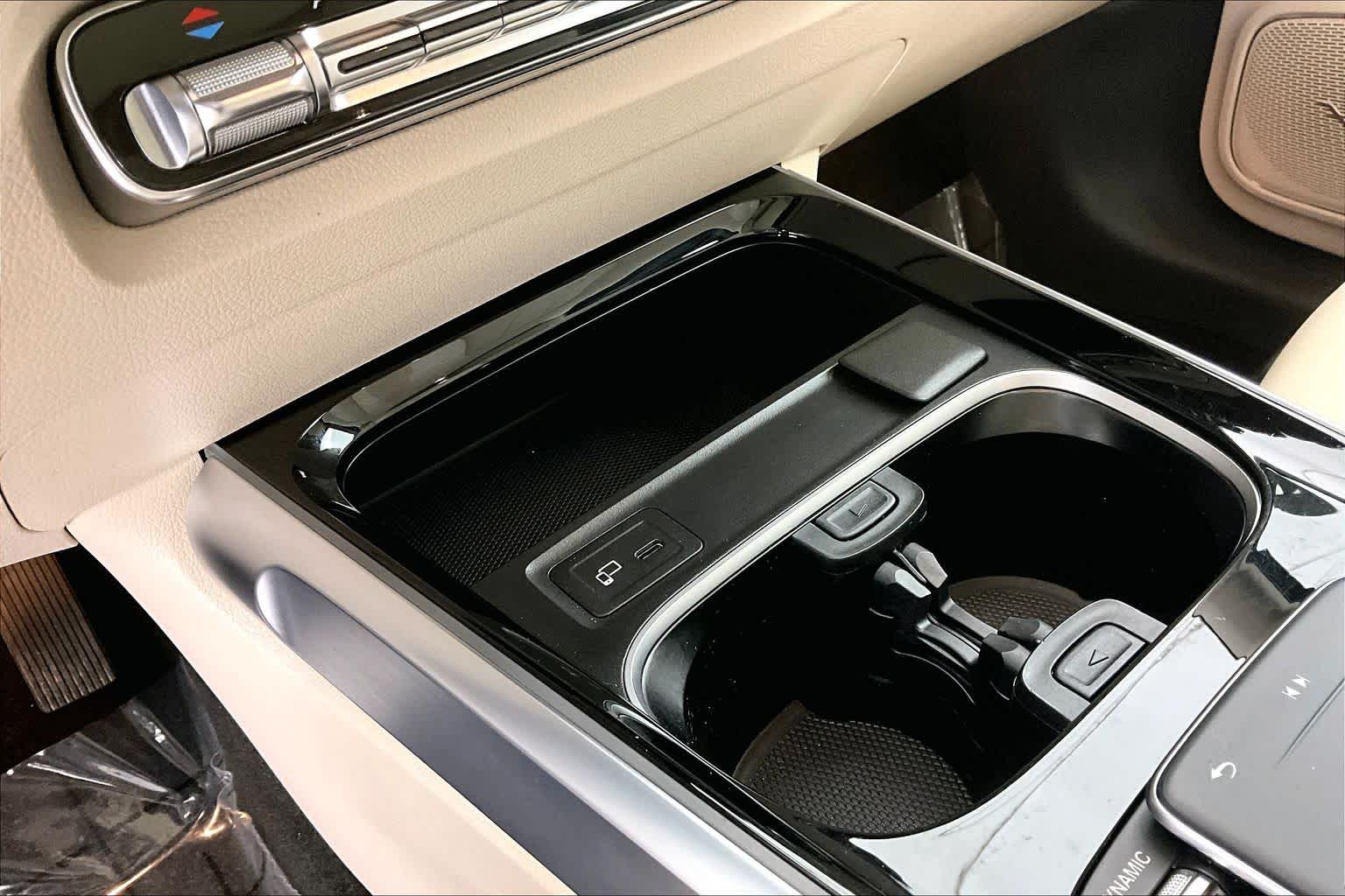 Thumbnail: 2023 Mercedes-Benz GLB - 27