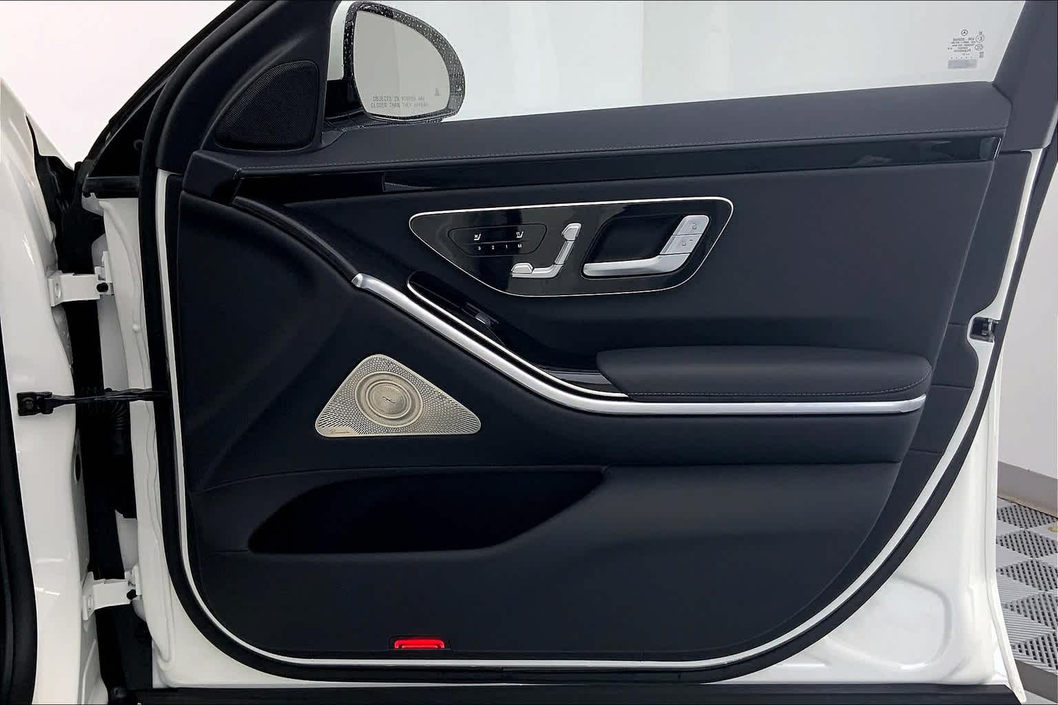 Thumbnail: 2022 Mercedes-Benz S-Class - 24