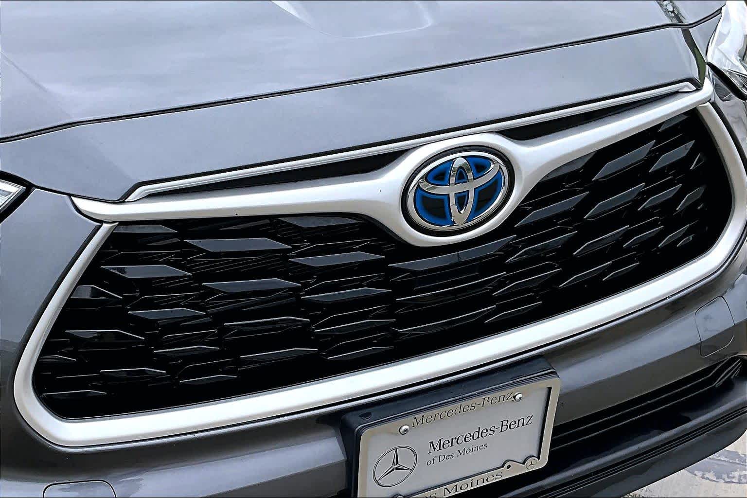 Thumbnail: 2022 Toyota Highlander - 26