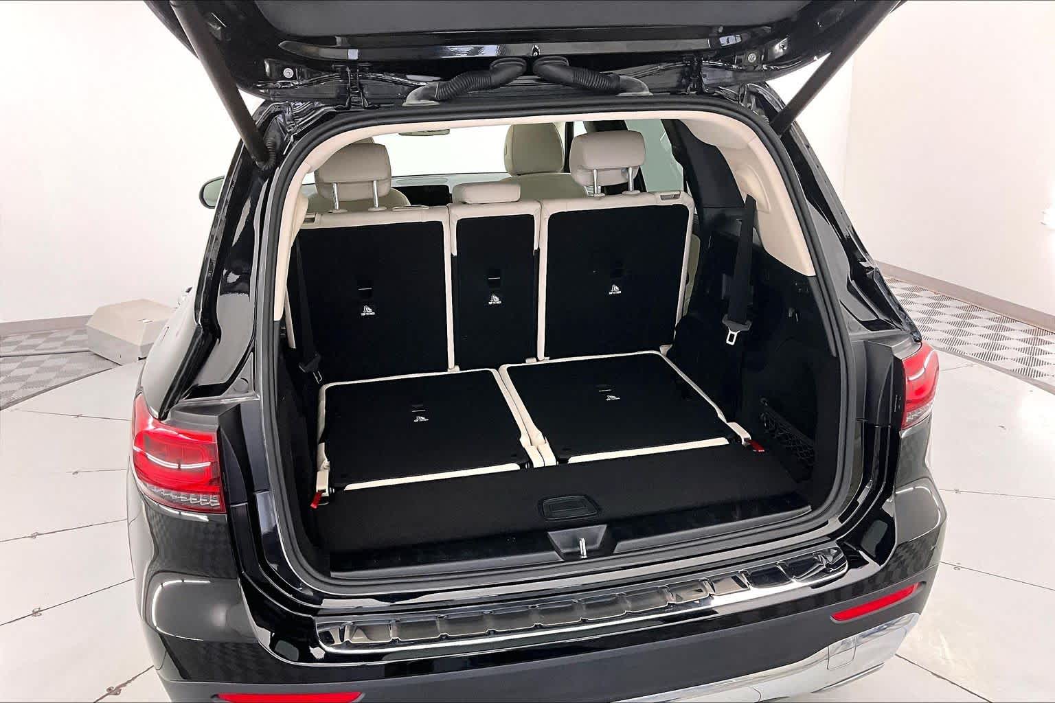 Thumbnail: 2023 Mercedes-Benz GLB - 19