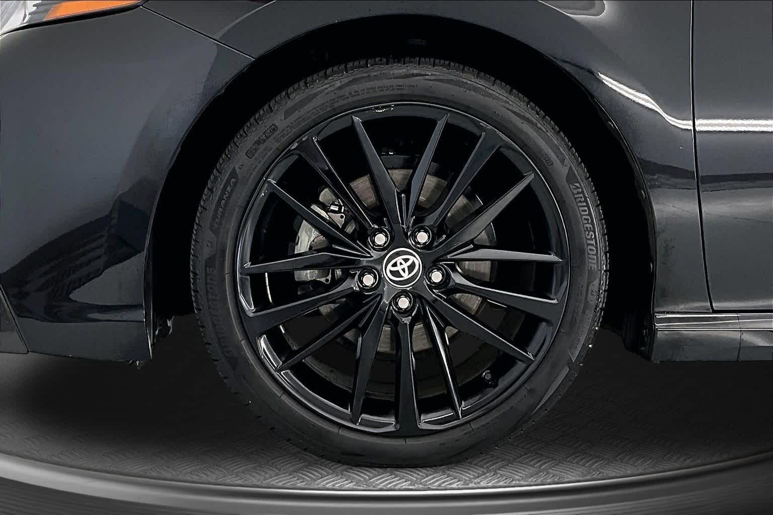 Thumbnail: 2022 Toyota Camry - 7