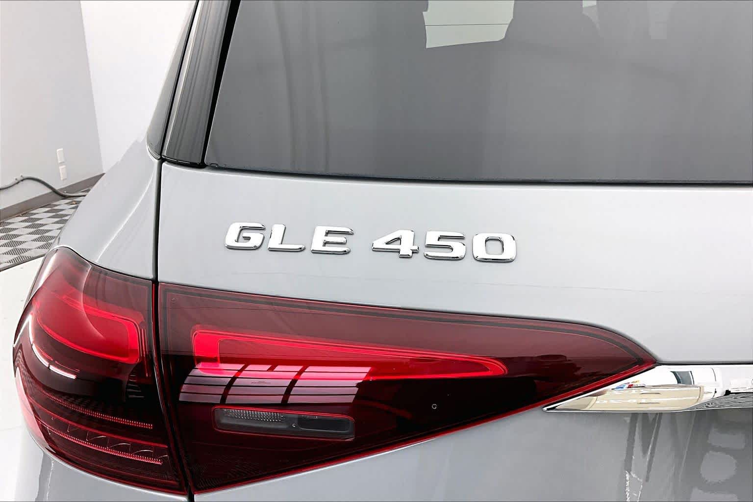 Thumbnail: 2026 Mercedes-Benz GLE - 7