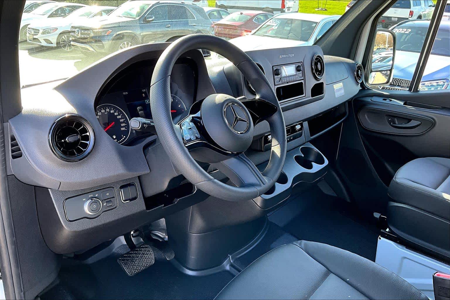 Thumbnail: 2026 Mercedes-Benz Sprinter - 2