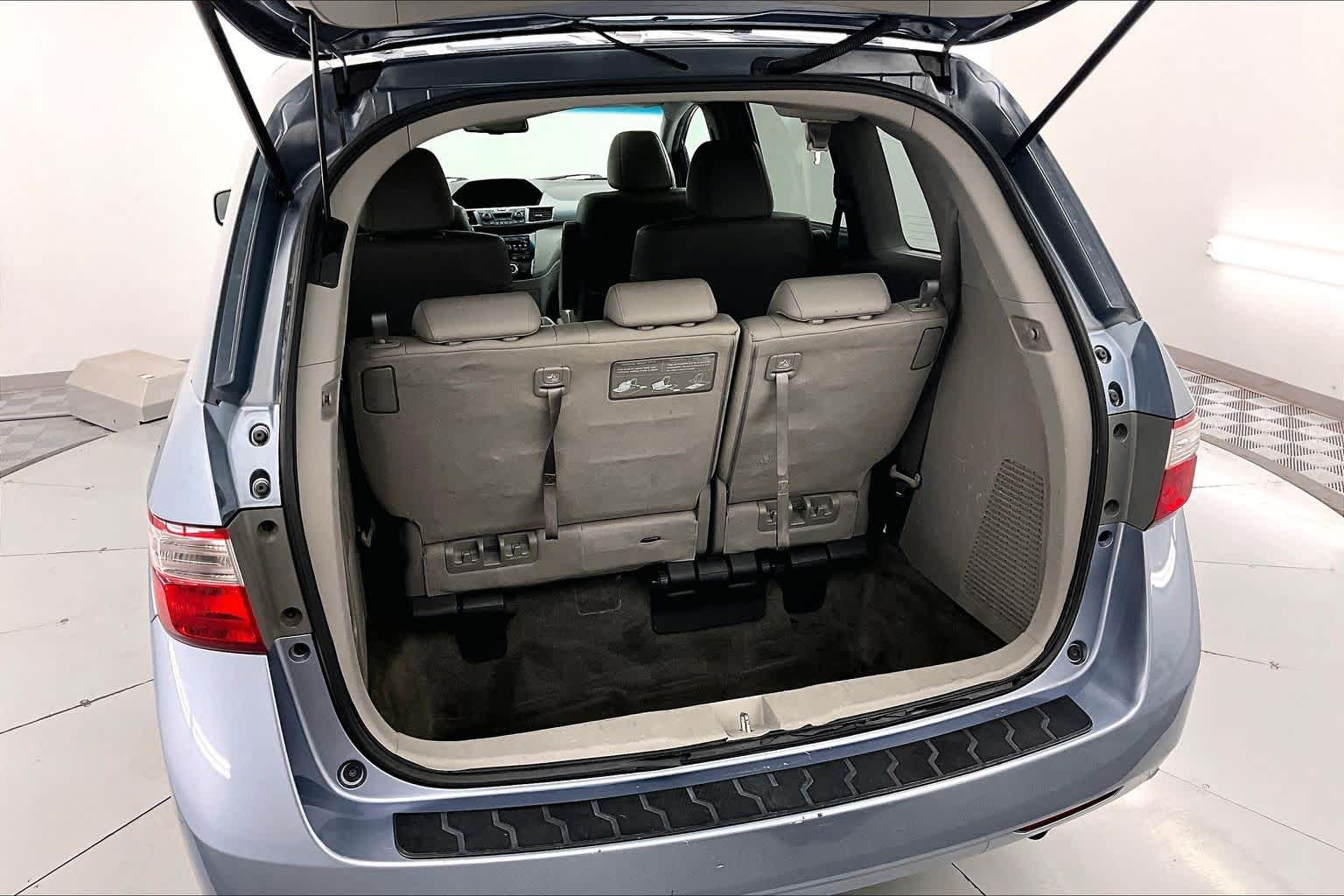 Thumbnail: 2011 Honda Odyssey - 19