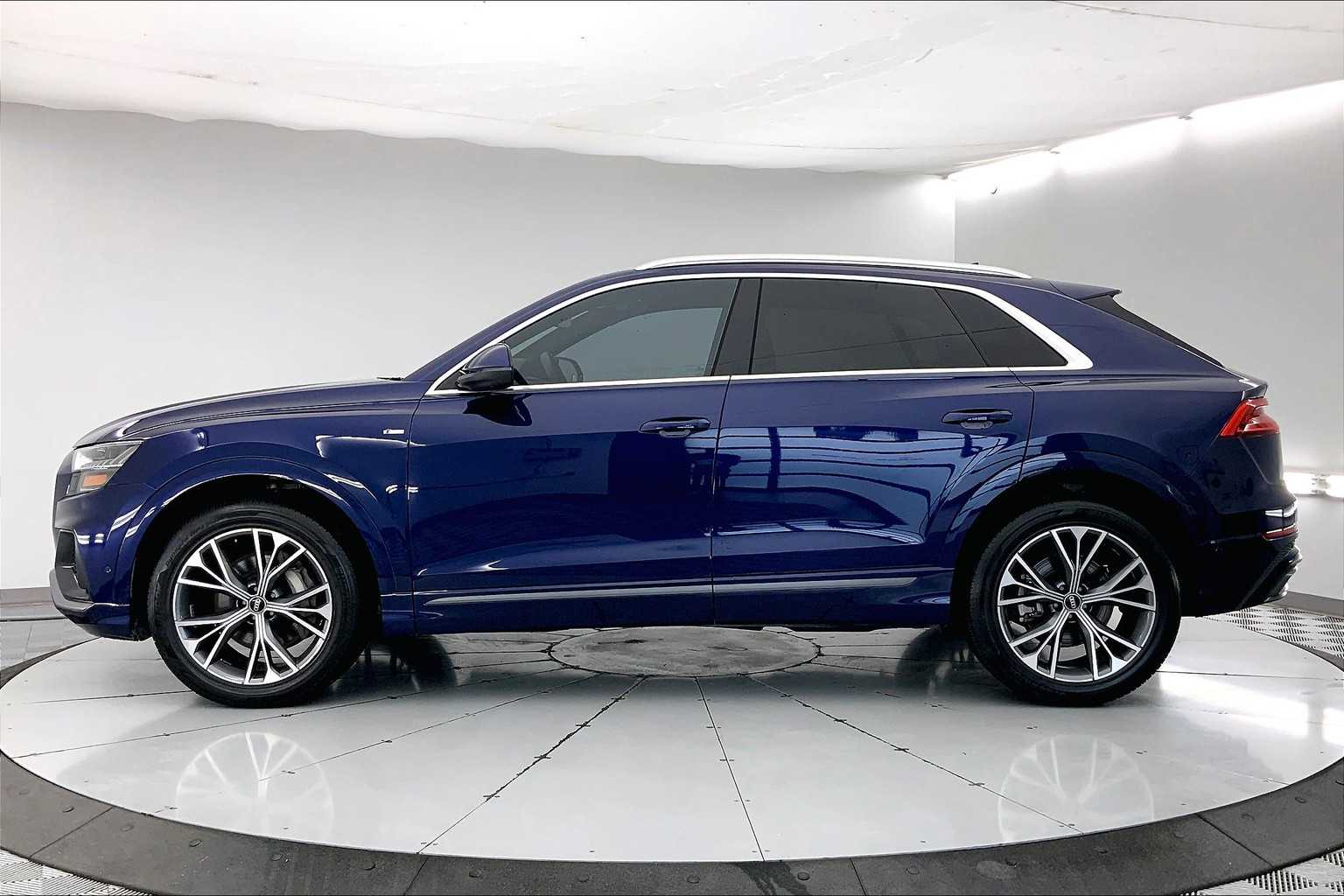 Thumbnail: 2021 Audi Q8 - 3