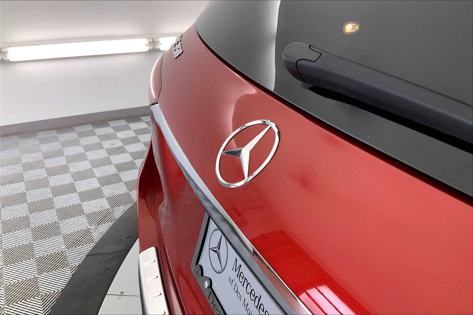 Thumbnail: 2025 Mercedes-Benz GLE - 22