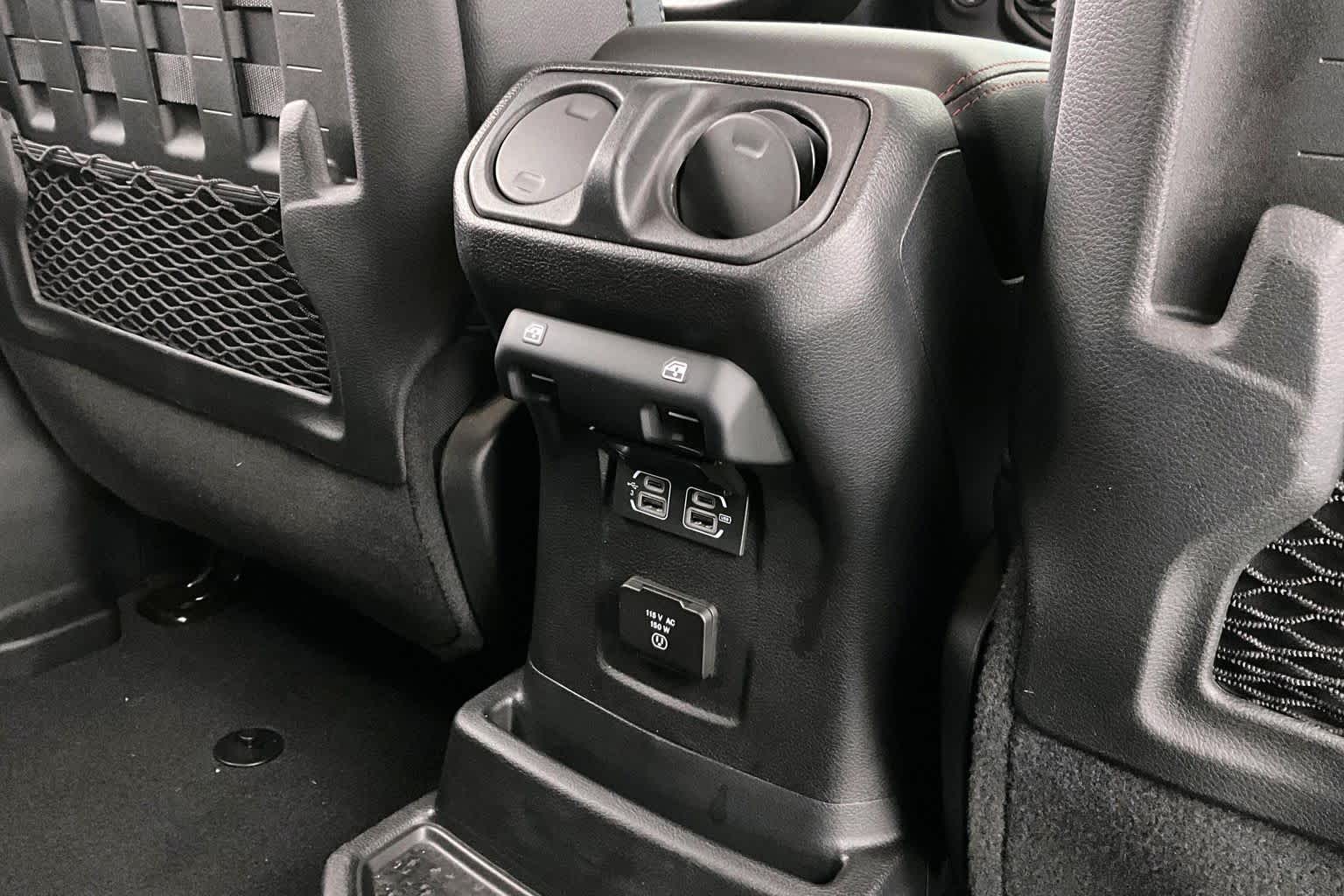 Thumbnail: 2020 Jeep Wrangler - 27