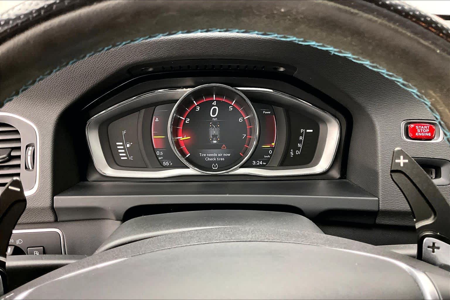 Thumbnail: 2017 Volvo V60 - 18