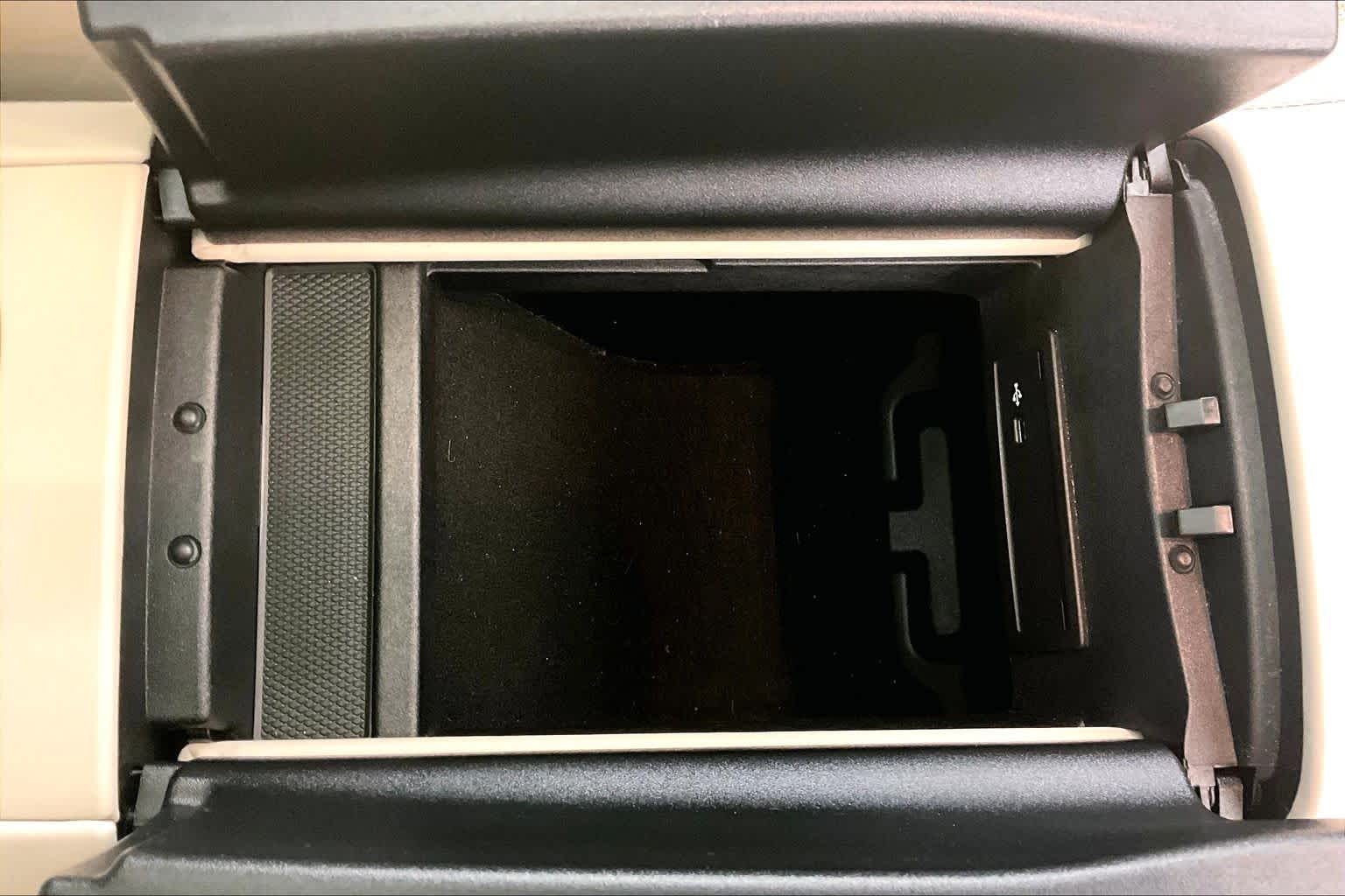 Thumbnail: 2021 Mercedes-Benz GL-Class - 28