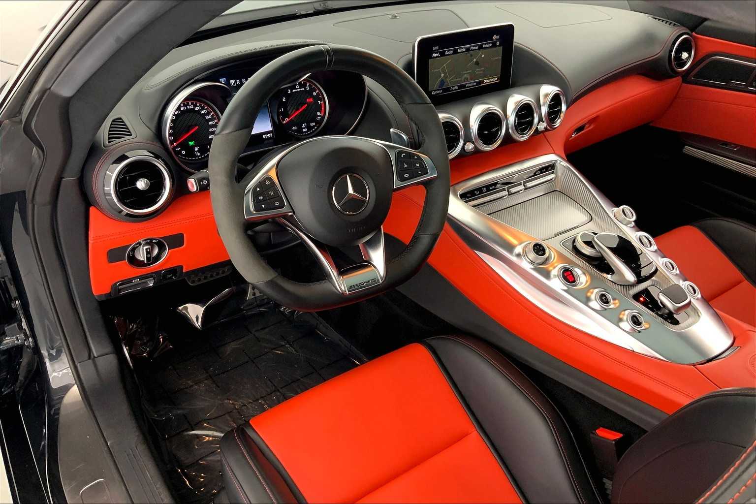 Thumbnail: 2016 Mercedes-Benz AMG GT - 13