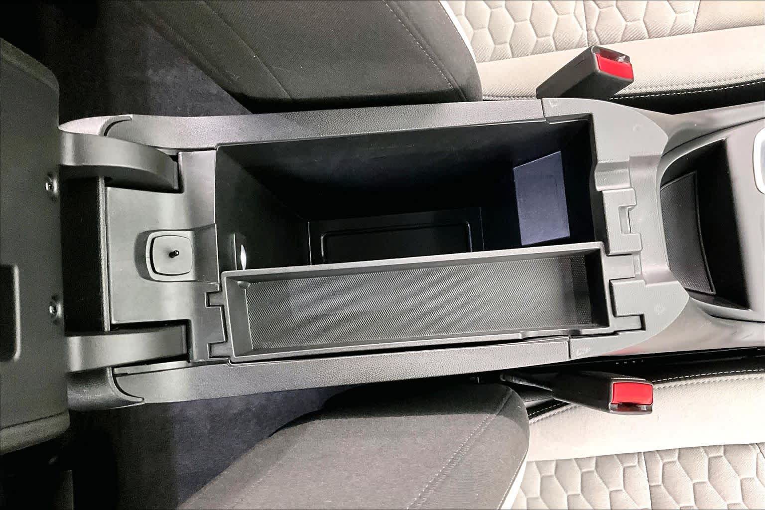 Thumbnail: 2020 Chevrolet Equinox - 27