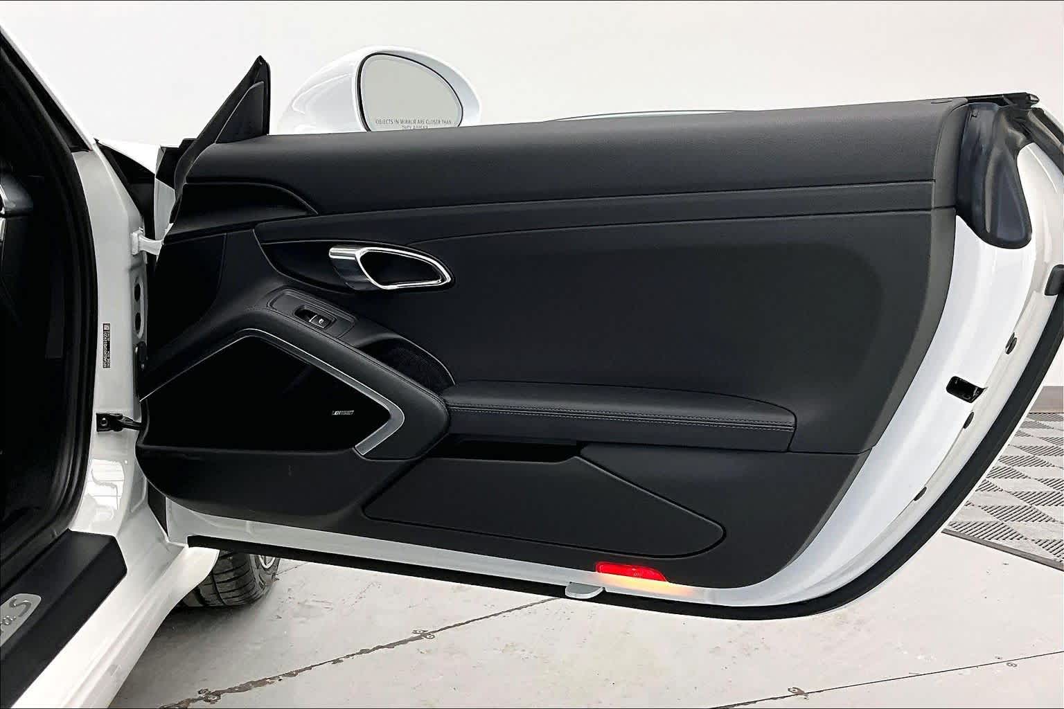 Thumbnail: 2017 Porsche 911 - 23