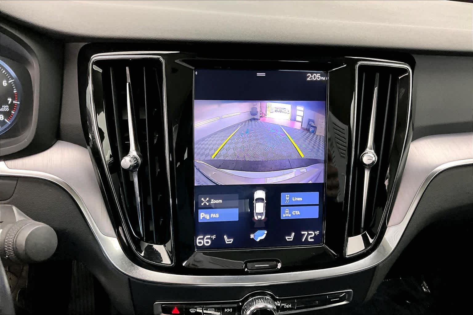 Thumbnail: 2020 Volvo S60 - 20