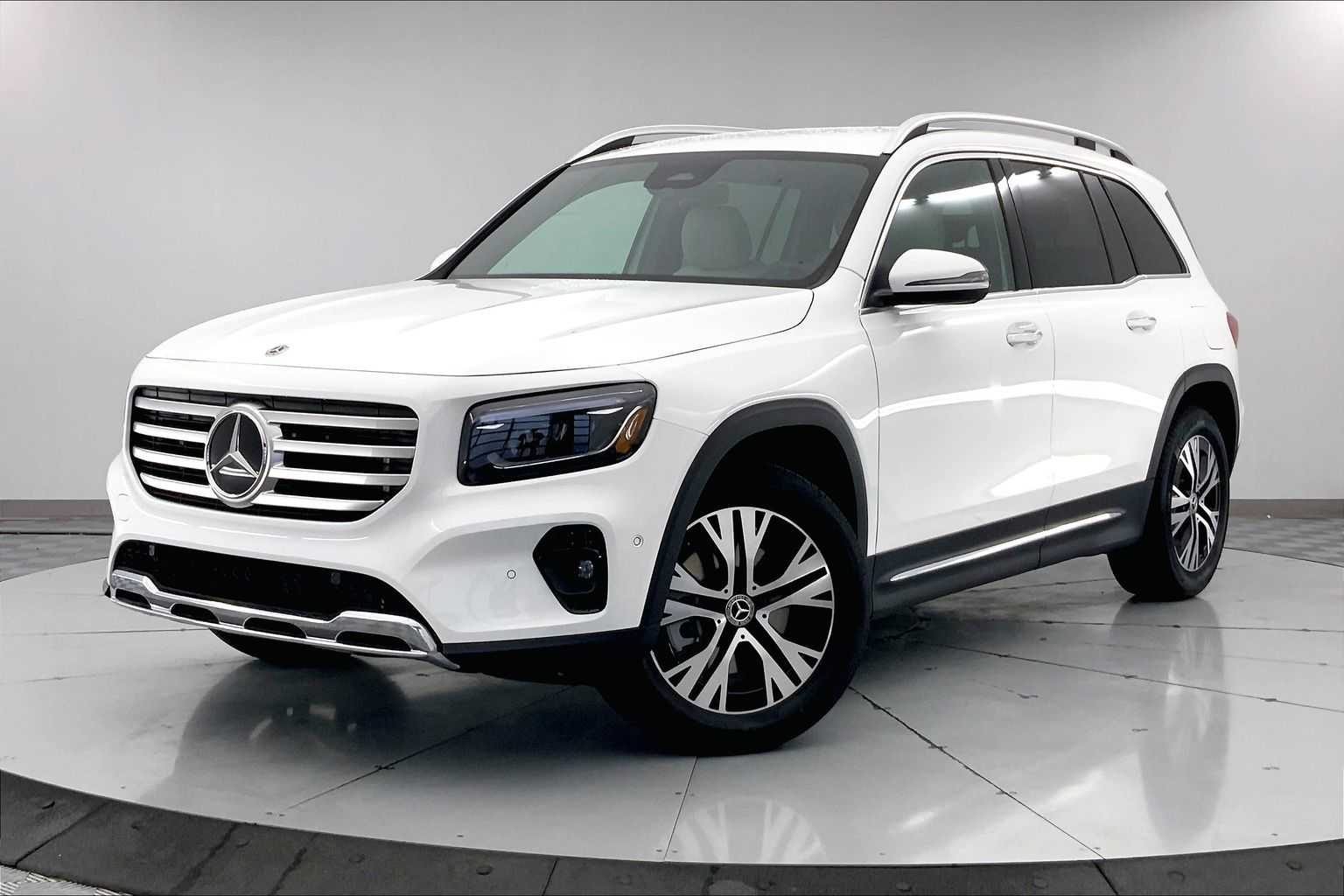 Thumbnail: 2025 Mercedes-Benz GLB - 1