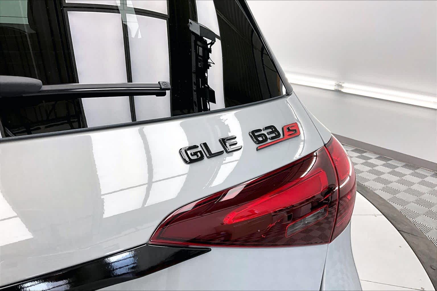 Thumbnail: 2024 Mercedes-Benz GL-Class - 7