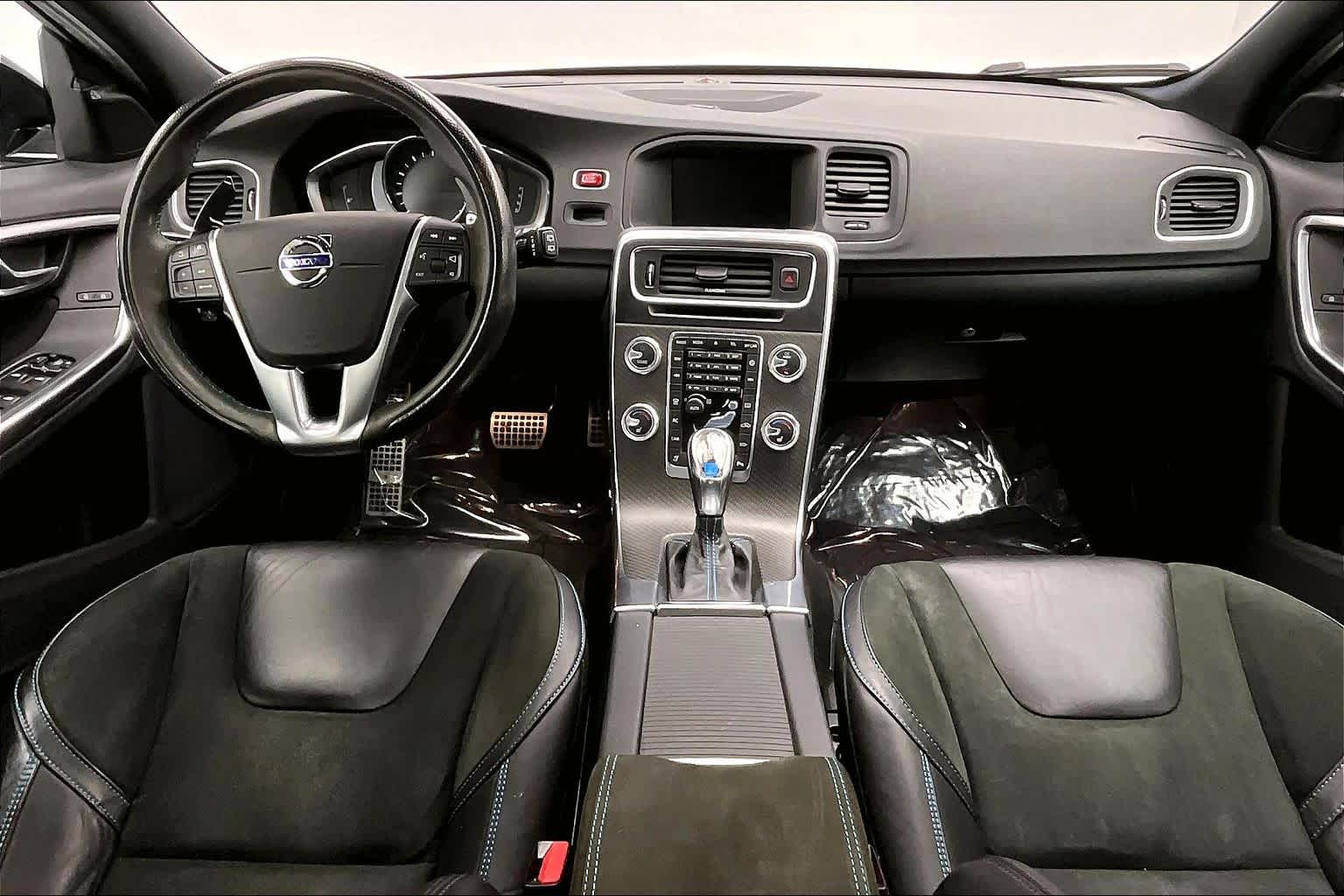 Thumbnail: 2017 Volvo V60 - 10