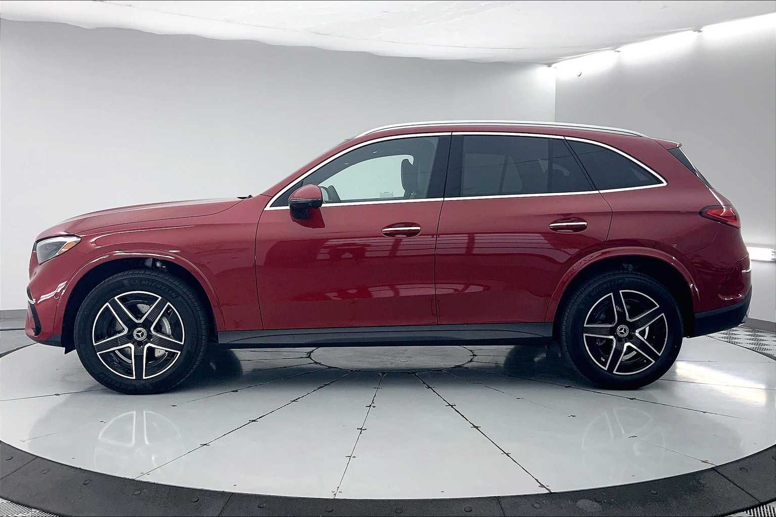 Thumbnail: 2026 Mercedes-Benz GLC - 3