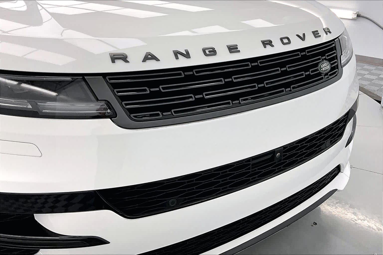 Thumbnail: 2023 Land Rover Range Rover Sport - 26