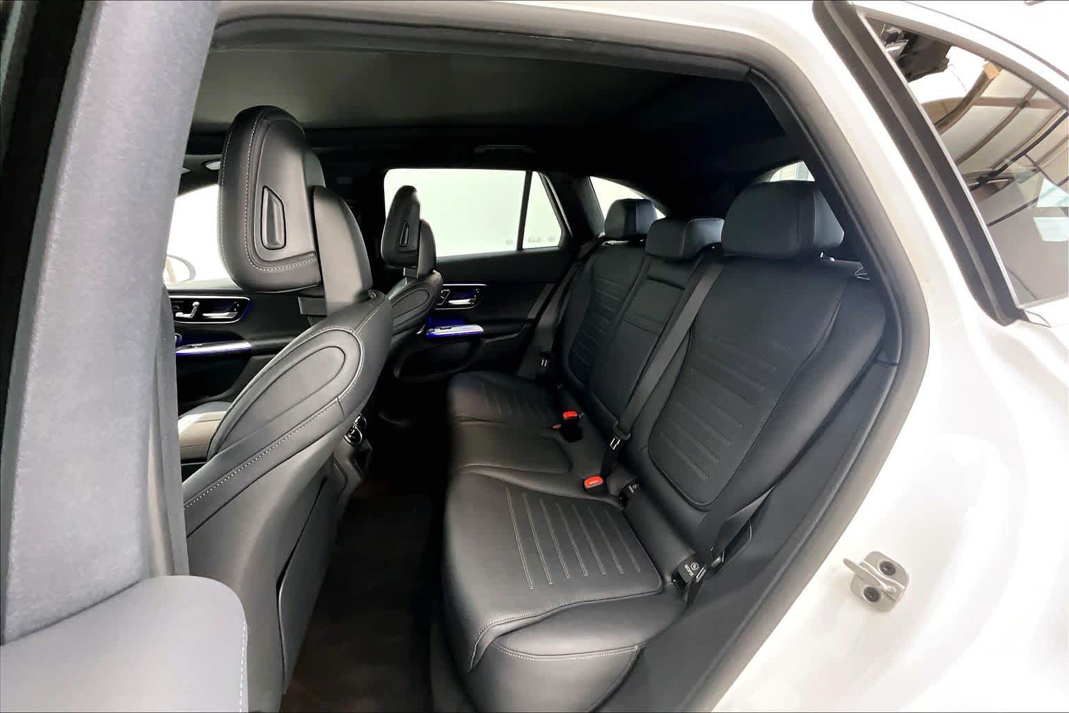 Thumbnail: 2025 Mercedes-Benz GLC - 13