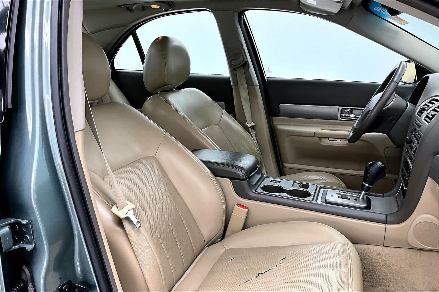 Thumbnail: 2005 Lincoln LS - 14