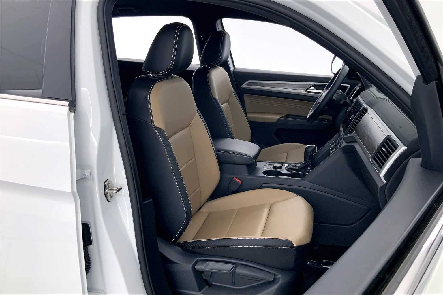 Thumbnail: 2021 Volkswagen Atlas - 14