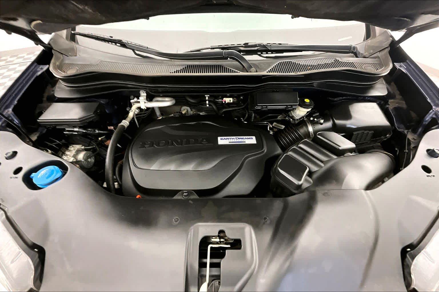 Thumbnail: 2017 Honda Pilot - 9