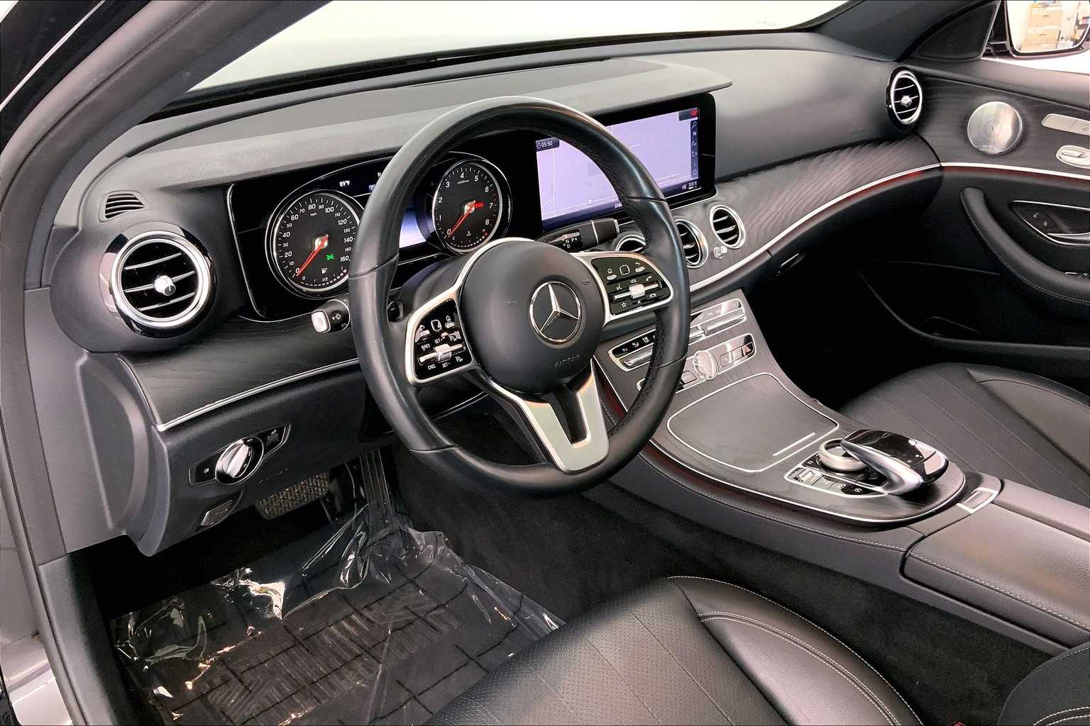 Thumbnail: 2019 Mercedes-Benz E-Class - 2