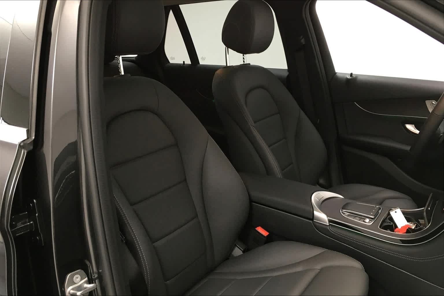Thumbnail: 2020 Mercedes-Benz GLC - 6