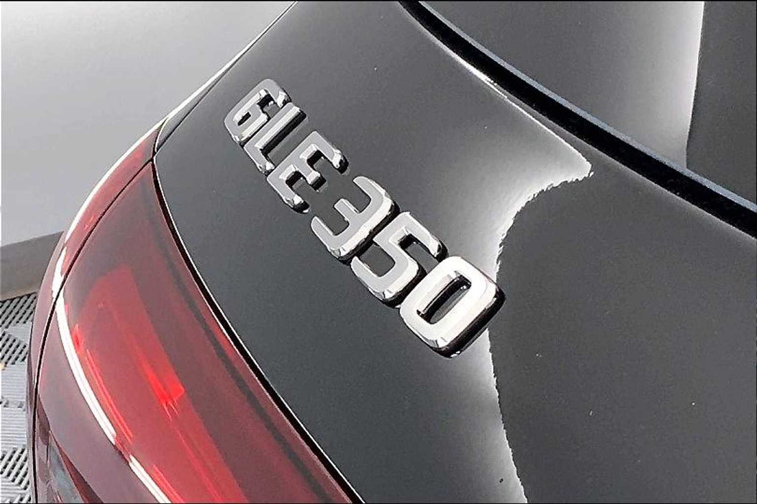 Thumbnail: 2026 Mercedes-Benz GLE - 7