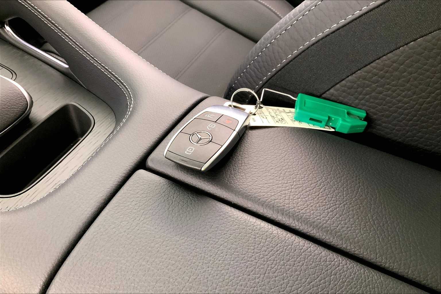 Thumbnail: 2026 Mercedes-Benz GLE - 20